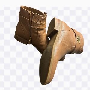 Excellent condition Michael Kors women’s boots